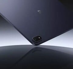 A OnePlus pode estar pensando em um novo tablet que será muito menor do que seus modelos atuais. Na foto - OnePlus Pad 2 Pro (Fonte da imagem: OnePlus)