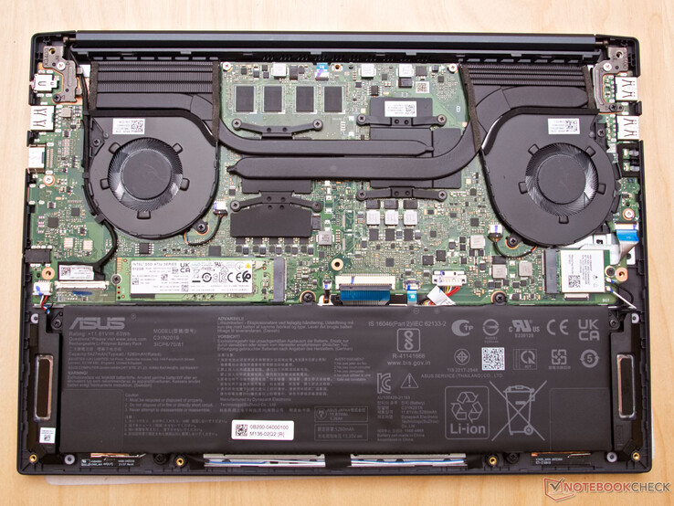 O interior do VivoBook Pro 14