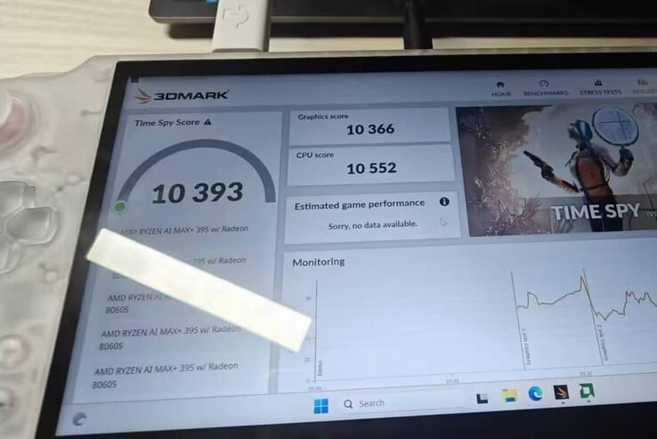 Esse protótipo parece um GPD Win 4 sem o mecanismo de deslizamento da tela. (Fonte da imagem: QQ via @9550pro)