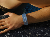 A nova pulseira fitness Halo da Rogbid (foto) vem com quatro tiras intercambiáveis de nylon e silicone em várias cores. (Fonte da imagem: Rogbid)