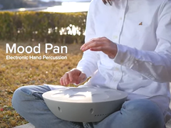 O Roland Mood Pan relaxa os usuários com sons suaves de instrumentos de percussão e trilhas sonoras serenas para meditação. (Fonte da imagem: Roland)