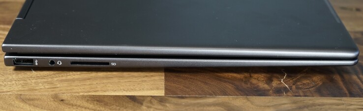 USB-A 3.1, combinação de áudio de 3,5 mm, leitor de cartão SD
