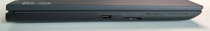 Esquerda: HDMI 2.1, leitor de cartão SD, leitor de SmartCard (opcional)
