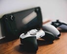 O suposto PlayStation 6 da Sony dará trabalho ao Steam Deck, retratado aqui.