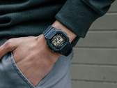 O Casio G-Shock GW-5000U-1 (foto) é um dos descendentes modernos mais fiéis do DW-5000C original. (Fonte da imagem: Casio)