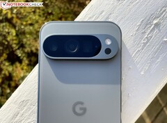 Os futuros celulares Google Pixel poderão contar com uma tampa traseira sensível ao toque. (Fonte da imagem: Notebookcheck)