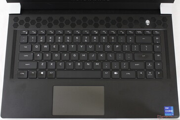 O teclado x15 deixa cair o teclado m15 e adota exatamente o mesmo layout de teclado que no x17