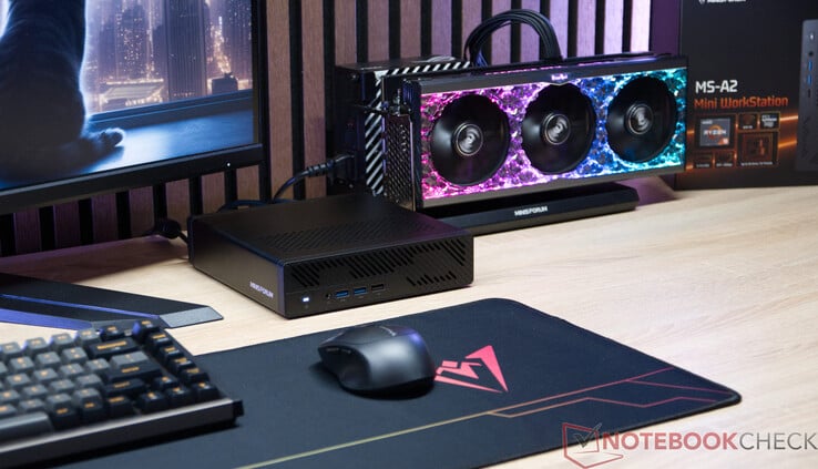 Minisforum MS-A2 combinado com Minisforum DEG1
