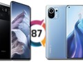 O Xiaomi Mi 11 Ultra (L) alcançou a mesma pontuação de exibição que o Mi 11 (R) mais barato. (Fonte da imagem: Xiaomi/DxOMark - editado)