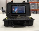 Um cyberdeck completo fabricado pela Raspberry Pi.