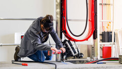 A Tesla agora pode consertar os danos causados pelo incêndio na estação Supercharger em menos de 48 horas (Fonte da imagem: Tesla)