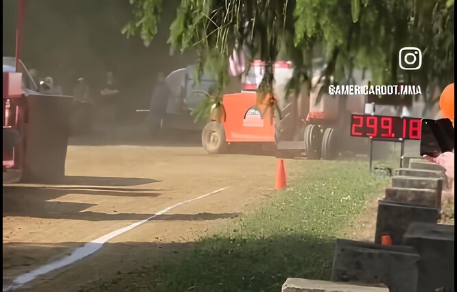 O Tesla Cybertruck conseguiu puxar o trenó a admiráveis 299 pés. (Fonte da imagem: Reddit)