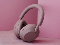 O WH-1000XM5 recebeu uma atualização rosa semelhante em setembro de 2024.