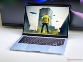 Cyberpunk 2077 será lançado em breve para macOS. (Fonte da imagem: Notebookcheck / CD Projekt Red, editado)
