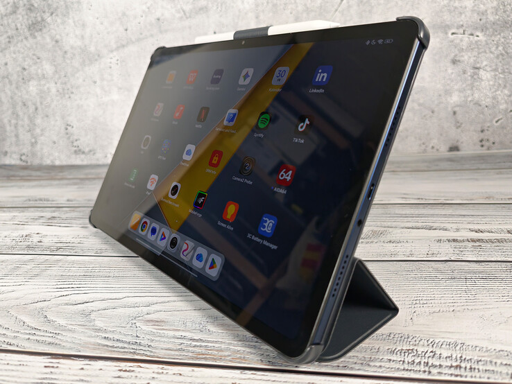 Pad M1 com capa (Fonte da imagem: Daniel Schmidt)