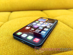 O iPhone 13 pode agora se qualificar para o serviço T-Satellite com Starlink. (Fonte da imagem: Notebookcheck)