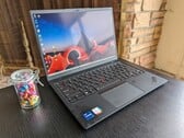 Análise do laptop Lenovo ThinkPad X1 Nano Gen 3: Intel Core-P com menos de 1 kg