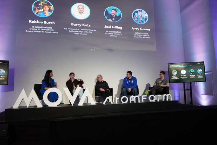 Criadores e educadores se reuniram para discutir a Paleta AtomForm 300