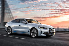 As últimas atualizações da BMW para a plataforma i4 introduzem uma variante de desempenho AWD mais acessível. (Fonte da imagem: BMW)