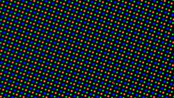 O painel principal também usa uma matriz de subpixel RGGB que consiste em um LED vermelho, um azul e dois verdes.