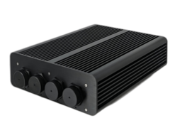 Este modelo conta com o gabinete Akasa Pascal, à prova de água e poeira, com resfriamento sem ventilador.