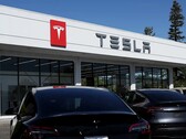 Um centro de serviços da Tesla. A empresa está usando IA para melhorar seu atendimento ao cliente (Fonte da imagem: Justin Sullivan/Getty Images)