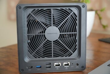 O Ugreen NASync DXP4800 GT de volta