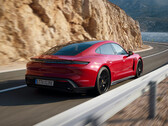 O elegante Porsche Taycan poderá em breve obter um novo modelo top que carrega o moniker "Turbo GT" em seu nome (Imagem: Porsche)