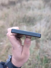 Protótipo do smartphone Sony Xperia 5G. (Fonte da imagem: OLX)