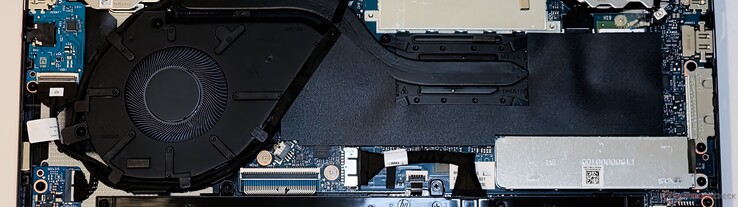 O Envy x360 14 usa uma única combinação de heatpipe-fan