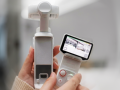 O Insta360 Luna Ultra tem um controle remoto destacável com tela sensível ao toque.