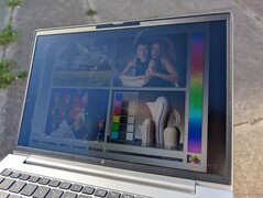 Em ambientes externos sob luz solar direta