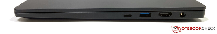 Lado direito: Thunderbolt 4 (DisplayPort 1.4, PowerDelivery), HDMI 2.0, USB-A 3.2 Gen.1 (alimentado), energia