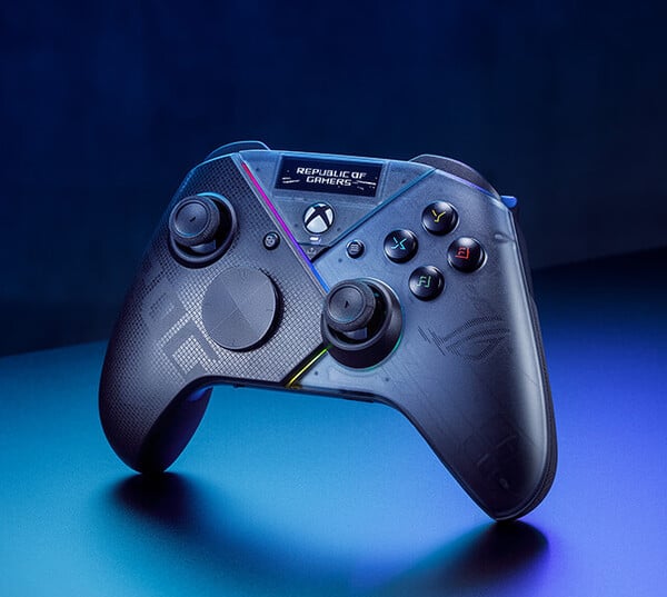 O novo controlador da Asus possui um visor semelhante ao do ROG Raikiri Pro (na foto).
