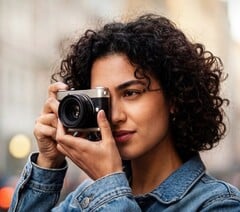 A Esquisse Camera integra um sensor Micro Four Thirds em um corpo compacto.