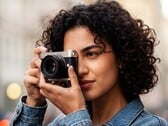 A Esquisse Camera integra um sensor Micro Four Thirds em um corpo compacto.