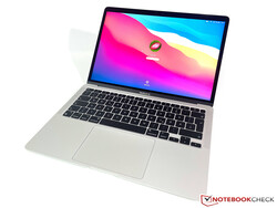 Em revisão: Apple MacBook Air 2020 M1. Modelo de teste, cortesia do Cyberport.
