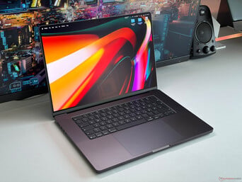 MacBook Pro 16 M5 com Thunderbolt 5
