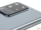 Assim como o Galaxy S20 Ultra (foto aqui), a Samsung também pode utilizar uma câmera no Galaxy S26 Ultra, de acordo com um relatório. (Fonte da imagem: Notebookcheck)