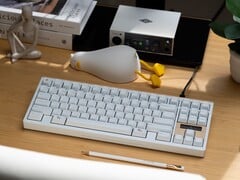 Teclado mecânico sem fio Soleil com carregamento solar