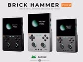O Brick Hammer Pro U é um dos dois novos dispositivos portáteis que a TrimUI planeja lançar em breve.