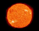 Uma imagem mostrando o sol e várias explosões solares. (Fonte da imagem: WikiImages - Pixabay)