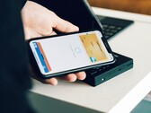 Apple está finalmente abrindo o chip NFC do iPhone para aplicativos de terceiros. (Fonte da imagem: CardMapr.nl)