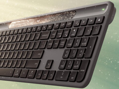 A Logitech venderá o Signature Slim Solar Plus apenas com o acabamento mostrado, pelo menos inicialmente. (Fonte da imagem: via Roland Quandt)