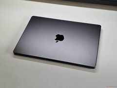 O MacBook Pro M5 já foi lançado há alguns meses, e as variantes M5 Pro e M5 Max devem chegar em breve.