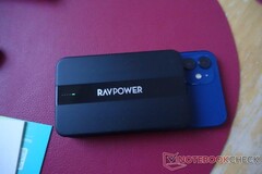 A RAVPOWER assume a MagSafe.