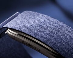 O Garmin CIRQA possui uma pulseira de tecido disponível em sete cores.