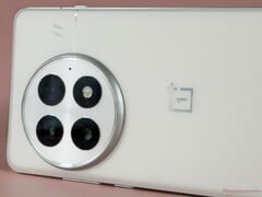 O próximo OnePlus 15 está programado para ser mais fino e será equipado com o Snapdragon 8 Elite 2
