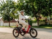 O Velotric Triker e-trike possui um motor de 750 W com 90 Nm de torque e 1.300 W de potência de pico (Fonte da imagem: Velotric)