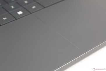 Agora há contornos visuais ao longo das bordas do clickpad